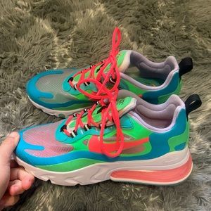 Nike 270 React
